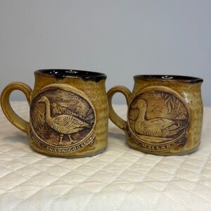 Handcrafted Stonebridge
Stoneware Pottery Mugs The Canada Goose & The Mallard